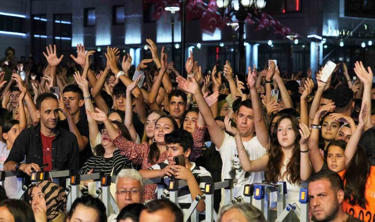 Keçiörende coşkulu 30 Ağustos kutlaması