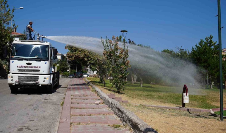 Keçiörende parklar doğa dostu sıvı gübreyle yeşilleniyor