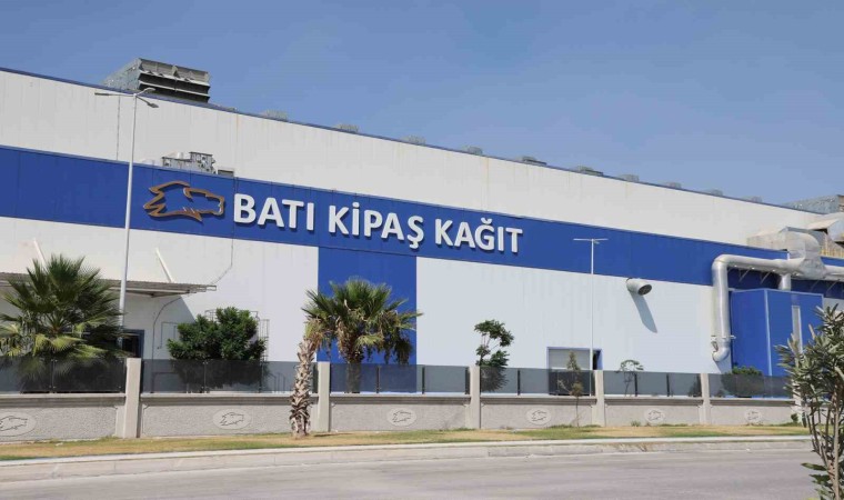 Kipaş Kağıt Fabrikasındaki yangın 43 gündür devam ediyor