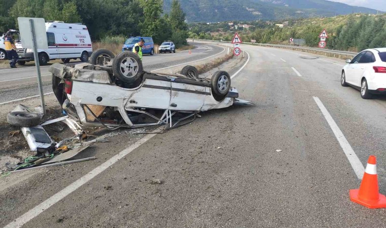 Kontrolden çıkan otomobil takla attı: 2si çocuk 5 yaralı