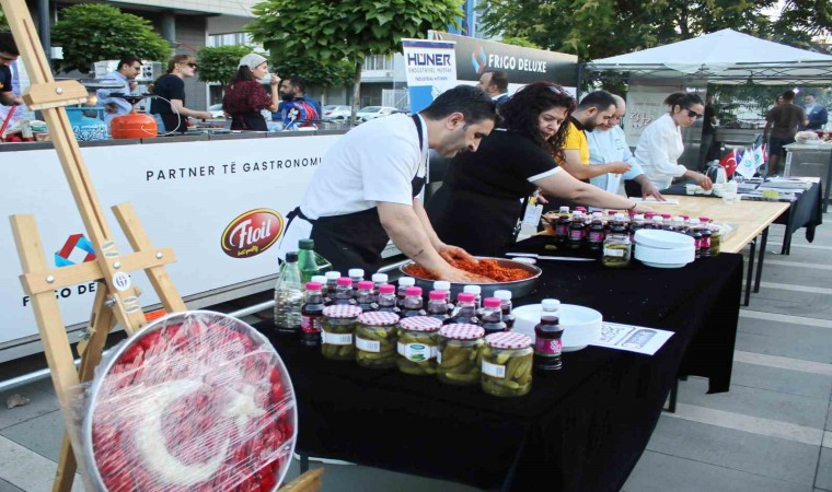 Kosova Gastronomi Festivalinde Türkiye rüzgarı