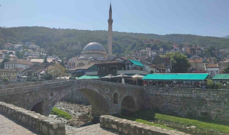 Kosovadaki Akdere Nehri kurumak üzere