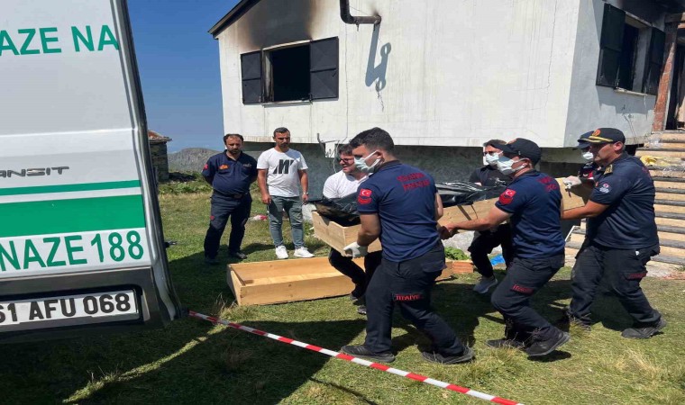 Kundaklanan yayla evindeki 3 cenaze otopsi için Adli Tıp Kurumuna gönderildi