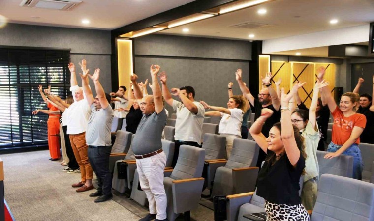 Kütahya OSBde Şu Dünyadaki En Mutlu Kişi semineri