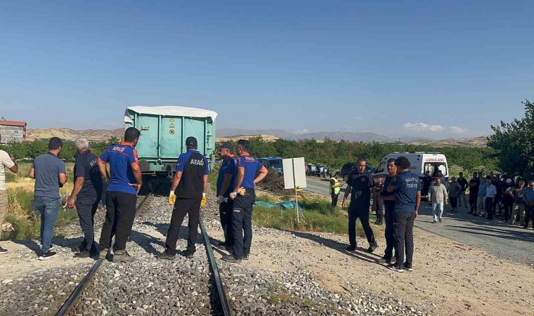 Malatyada yük treni faciası: 3 ölü, 1 ağır yaralı