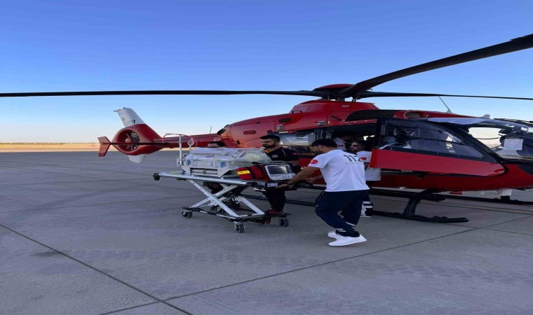 Mardinde 1 günlük bebek ambulans helikopterle Diyarbakıra sevk edildi