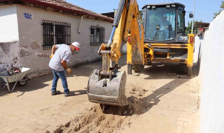 Nazilli Belediyesi İstiklalde yolları yeniliyor