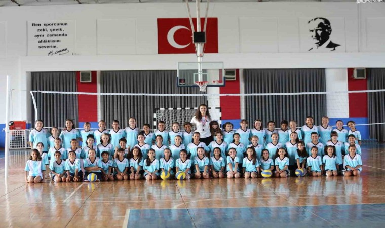 Odunpazarında voleybol yaz okuluna büyük ilgi