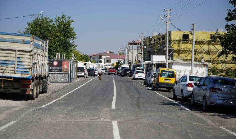 Pazarcıkta yollar büyükşehir ile yenileniyor