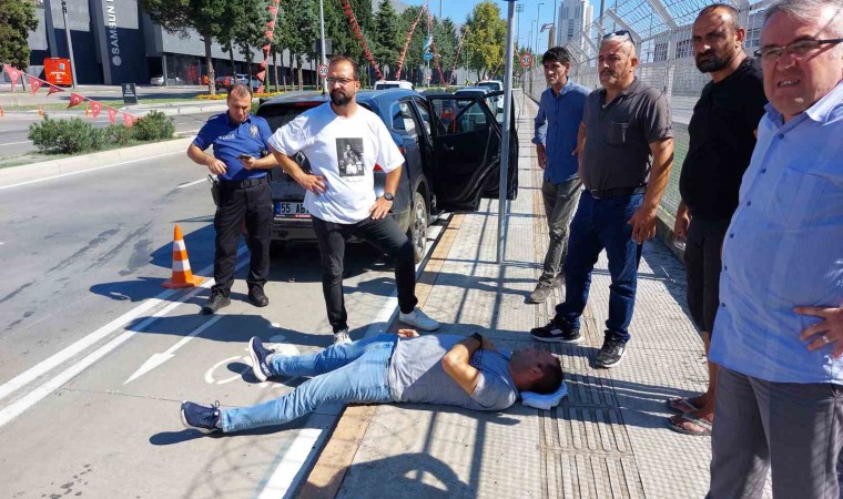 Samsunda dolmuş ile çarpışan otomobilin sürücüsü hastanelik oldu