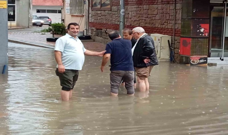 Samsunda sağanak: Bafra sular altında