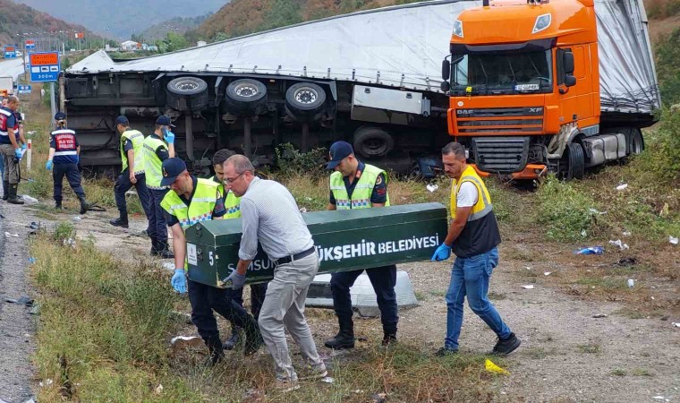 Samsundaki kazada ölen 3 kişinin cansız bedeni otopsi için morga kaldırıldı