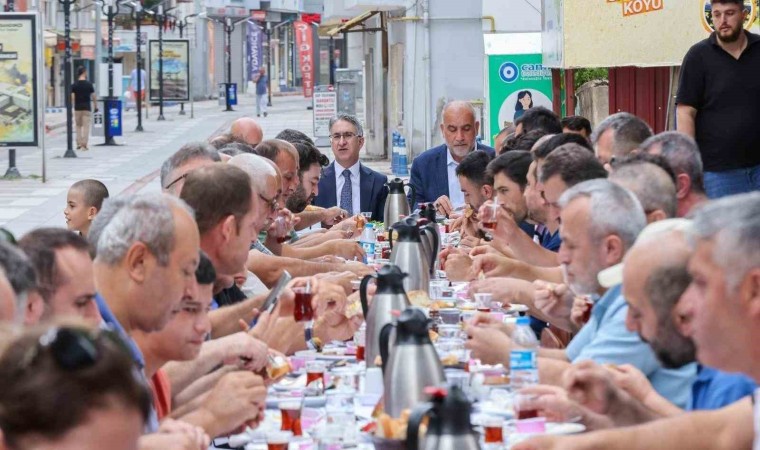 Sandıkçı: En büyük güç kaynağımız hemşehrilerimizle olan örnek birlikteliğimizdir