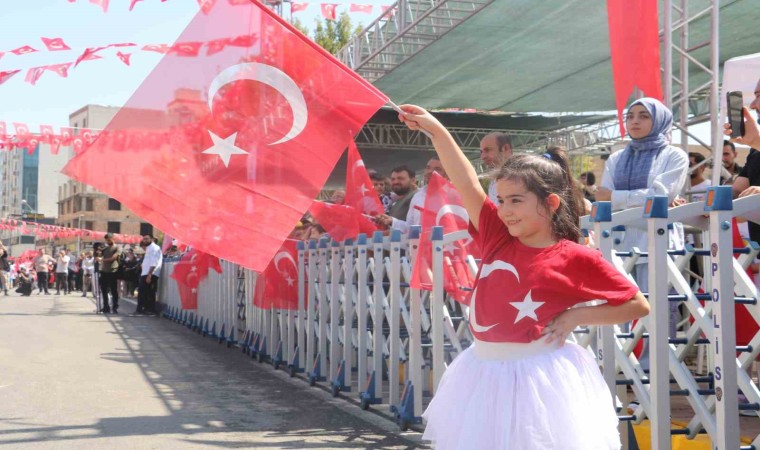 Şanlıurfada Zafer Bayramı coşkusu