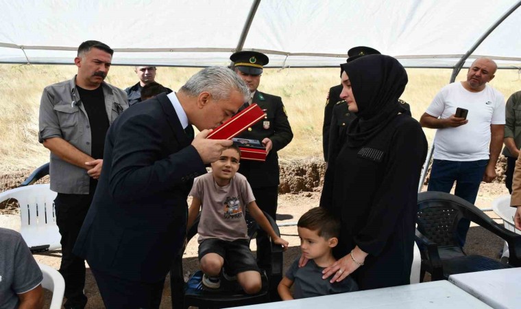 Şehit Karakoçun ailesine şehadet belgesi verildi