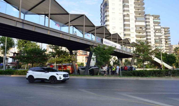 Takla atan otomobilin sürücüsü yaralandı