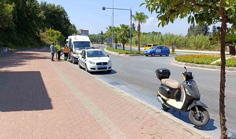 Ticari taksi ile çarpışan motosikletin sürücüsü yaralandı