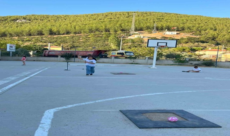 Ulada çocuklar volo branşıyla tanıştı