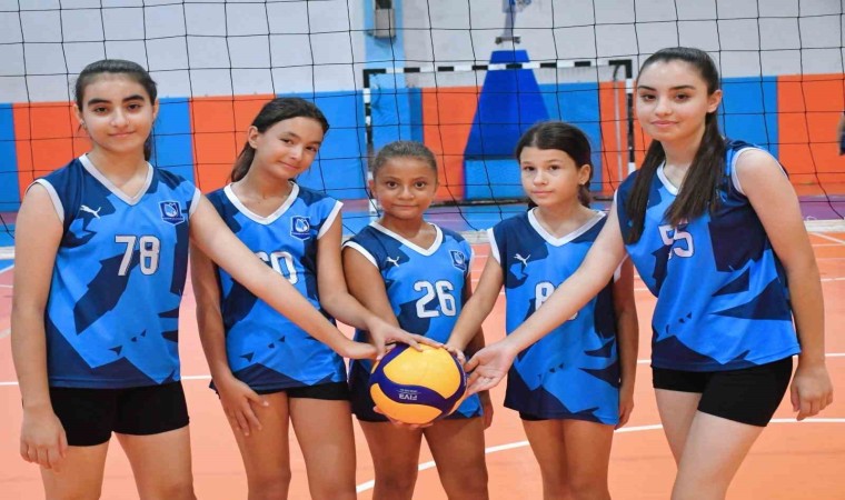 Yunusemrede voleybol altyapısına 7 yetenek