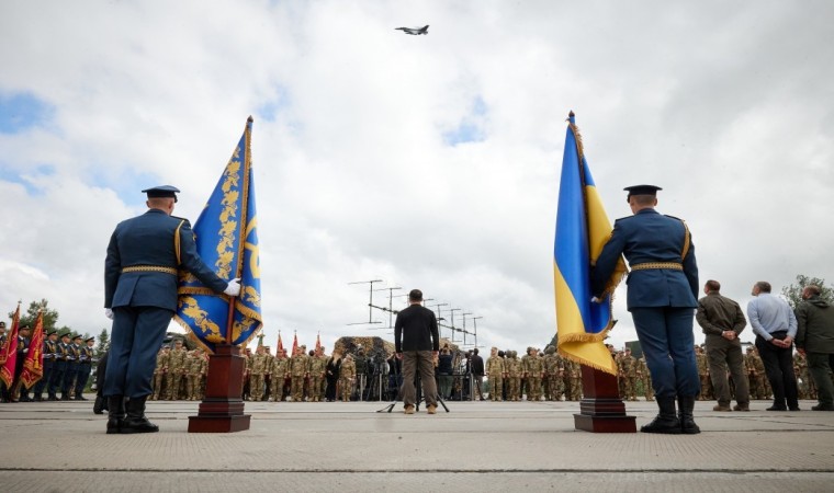 Zelenskiy: F-16lar Ukraynada