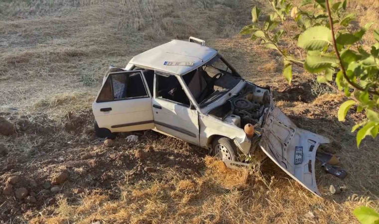 Adıyamanda otomobil şarampole yuvarlandı: 5 yaralı