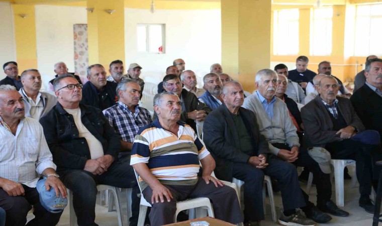 Altınbaşakta çiftçilere yönelik eğitim toplantısı düzenlendi