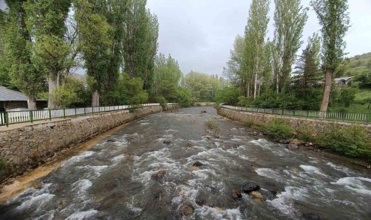 Alucrada kayıp vatandaşın cansız bedeni derede bulundu