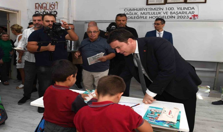 Başkan Aydından öğrencilere ilk ders sürprizi