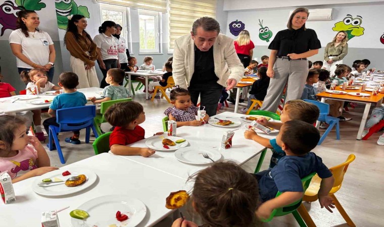 Başkan Yetişkin Efelerin minikleriyle buluştu