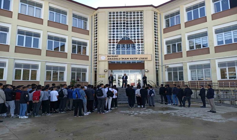 Bayburt AİHLde eğitim döneminin ilk ders konusu Çanakkaleden Gazzeye Bağımsızlık Ruhu ve Vatan Sevgisi oldu