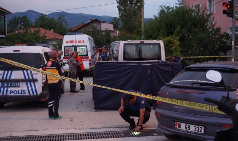 Burdurda iş yeri önünde baba oğula silahlı saldırı: 1 ölü, 1 yaralı