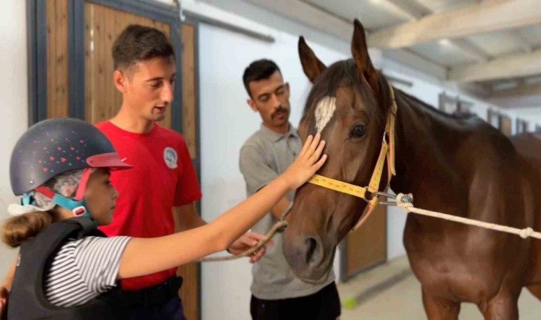 Büyükşehir Spor A.Ş.nin binicilik eğitimleri yoğun ilgi görüyor