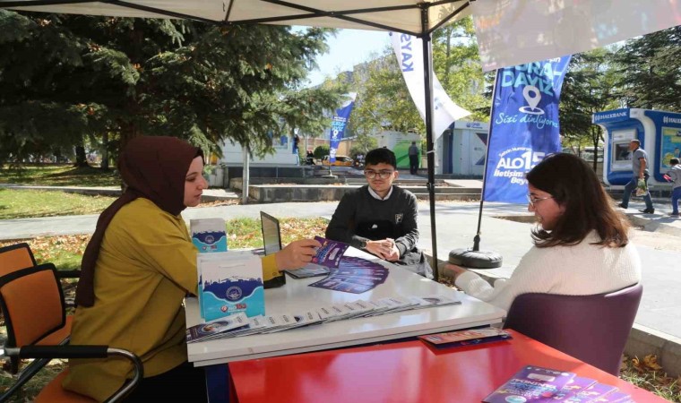 Büyükşehirden yeni üniversite öğrencilerine rehberlik ve danışma hizmeti