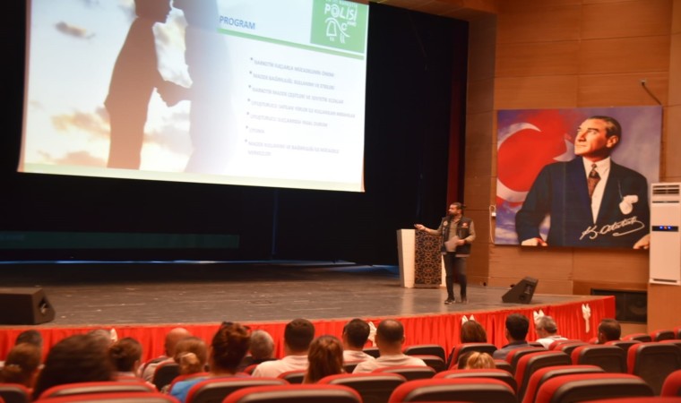 Ceyhanda belediye personeline ‘Madde Bağımlılığı Farkındalık Semineri