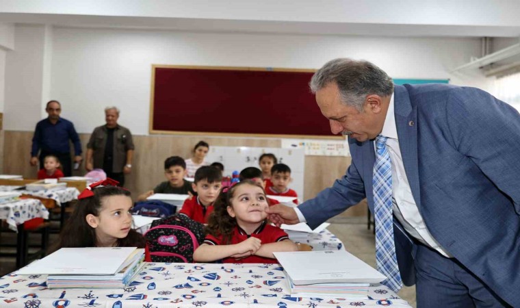 “Çocuklarımızı geleceğimizin güvencesi olarak görüyoruz”