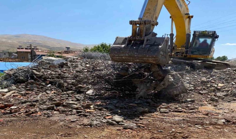 Deprem bölgesi Malatyada yıkım yolsuzluğu: 5 tutuklama