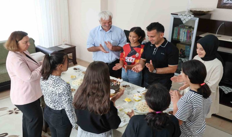 Devlet Korumasındaki çocuklara doğum günü sürprizi