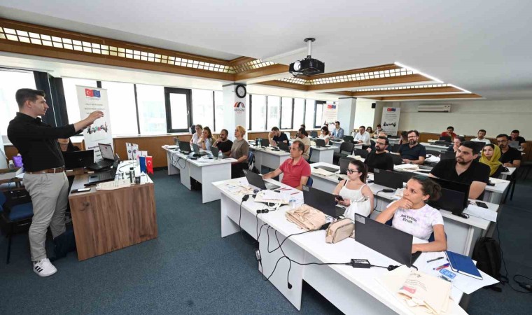 DTOdan geleceğin mesleklerine yönelik eğitim seminerleri