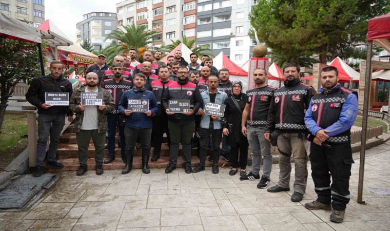 Ehliyetsiz sürücünün çarpması sonucu ölen motokurye arkadaşları için mahkeme günü adalet istediler