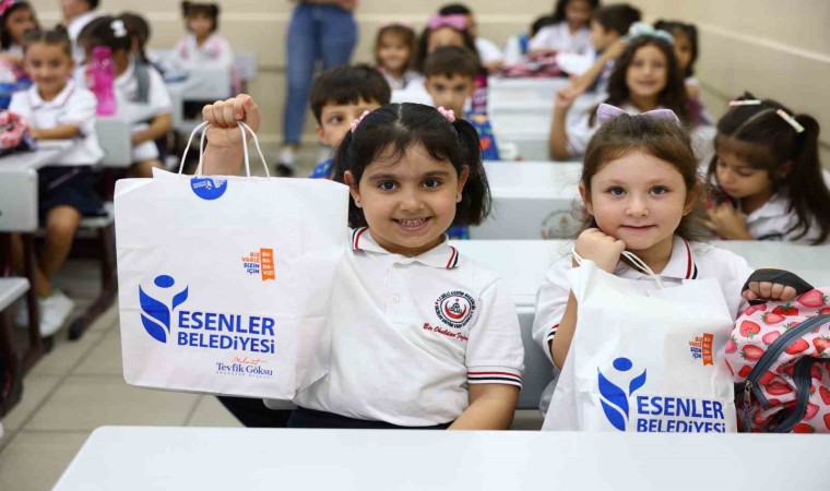 Esenler Belediyesinden 8 bin 500 öğrenciye eğitim desteği