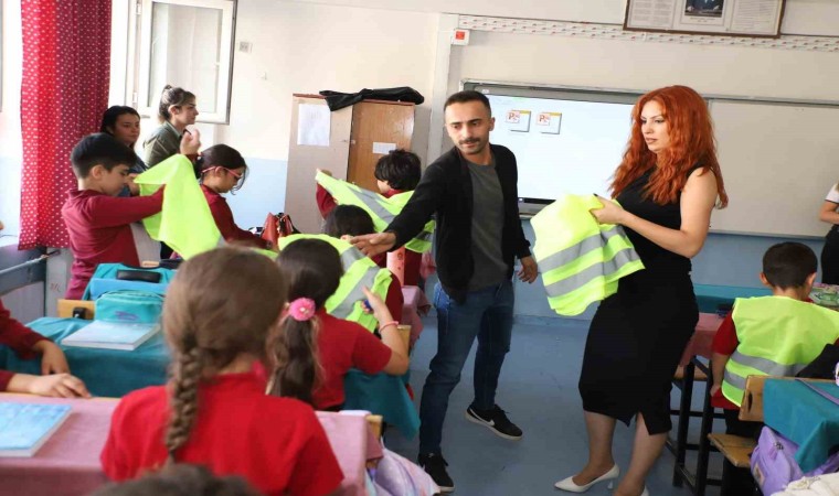 Hakkari Belediyesinden öğrencilere çevre bilinci eğitimi