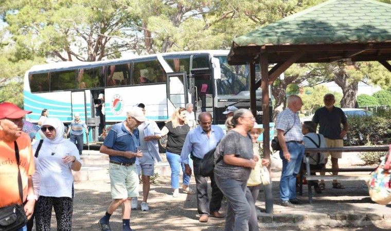 Huzurevi sakinleri Sarısuda piknik yaptı