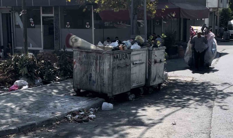 İstanbulda çöp konteyneri içinde yeni doğmuş erkek bebek bulundu