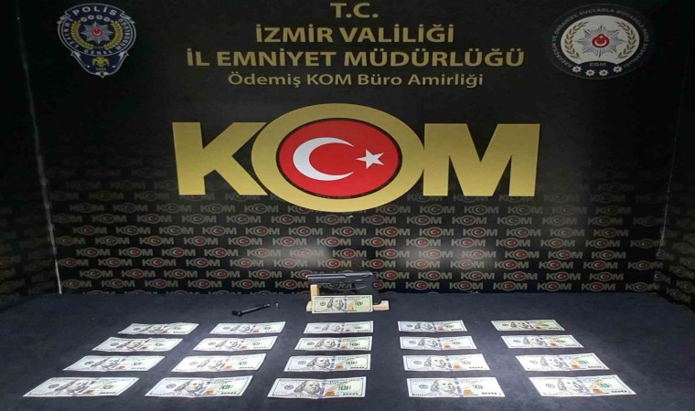 İzmirde kalpazan operasyonu: Sahte paralarla yakalandılar