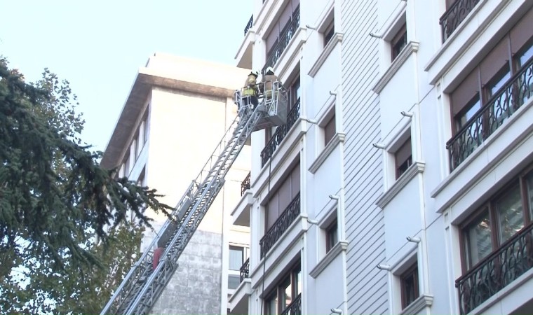 Kadıköyde dairede çıkan yangında 1 kişi hayatını kaybetti