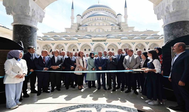 Kadınların el emekleri Şahinbey Millet Camii ve Külliyesinde sergilendi