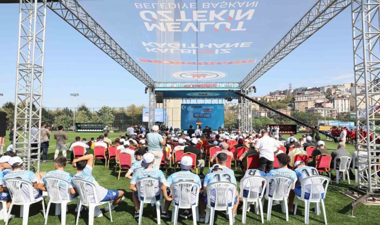 Kağıthane Belediyesi Sadabad Spor Sahasını yenileyerek hizmete açtı