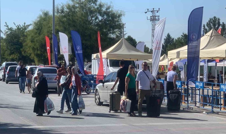 Karamanda üniversiteli öğrencilerin yurtlara yerleşmeleri devam ediyor