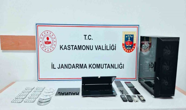 Kastamonuda uyuşturucuyla yakalanan 2 şahıs tutuklandı.