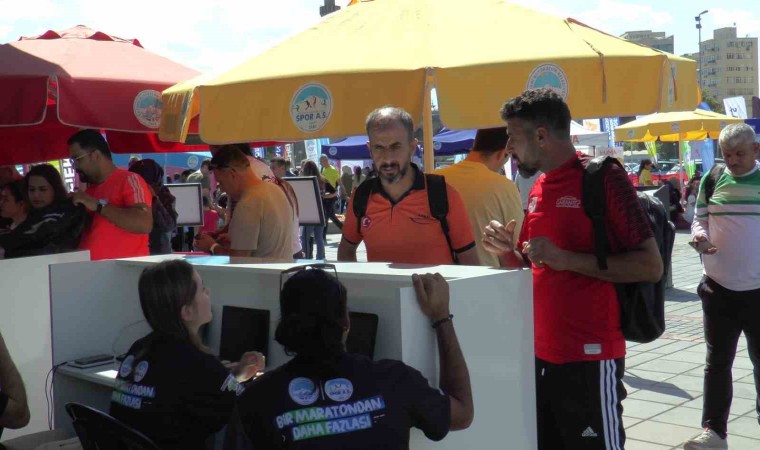 Kayseri Yarı Maratonunda bebekler de yarıştı